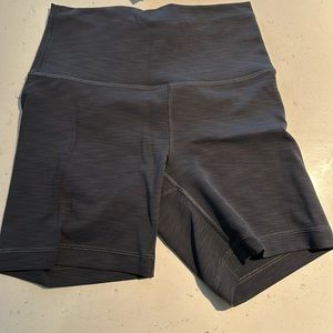 Winder under 6” shorts size 6